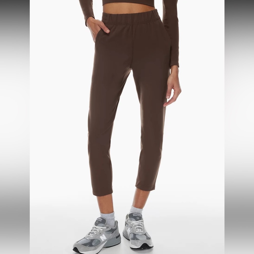 NWT SKY BLUE Aritzia The Group by Babaton Weekender Pant